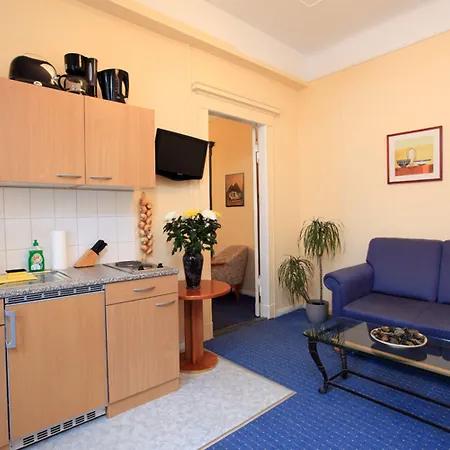 Am Hauptbahnhof 2* Berlin